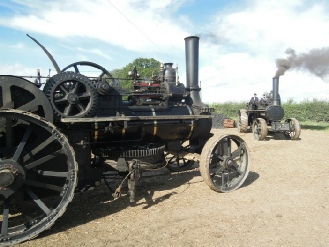 Fowler singles 2861 and 3195 owned by Peter Stanier and Richard Pierce