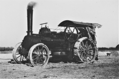 Fowler Z7, possibly 13997 of 1914. Half-canopy, RH engine, with Sundon Cement of Bedford.